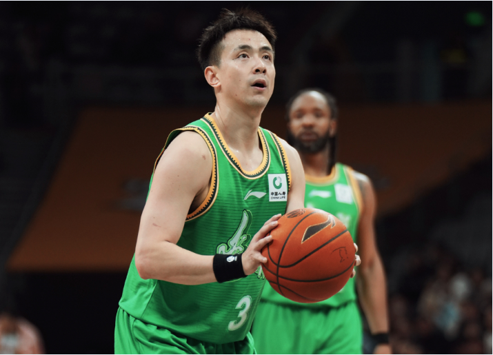 搜狐体育首页-里程碑之战！赵继伟16+7+8统治加时 总抢断超琼斯升历史第9