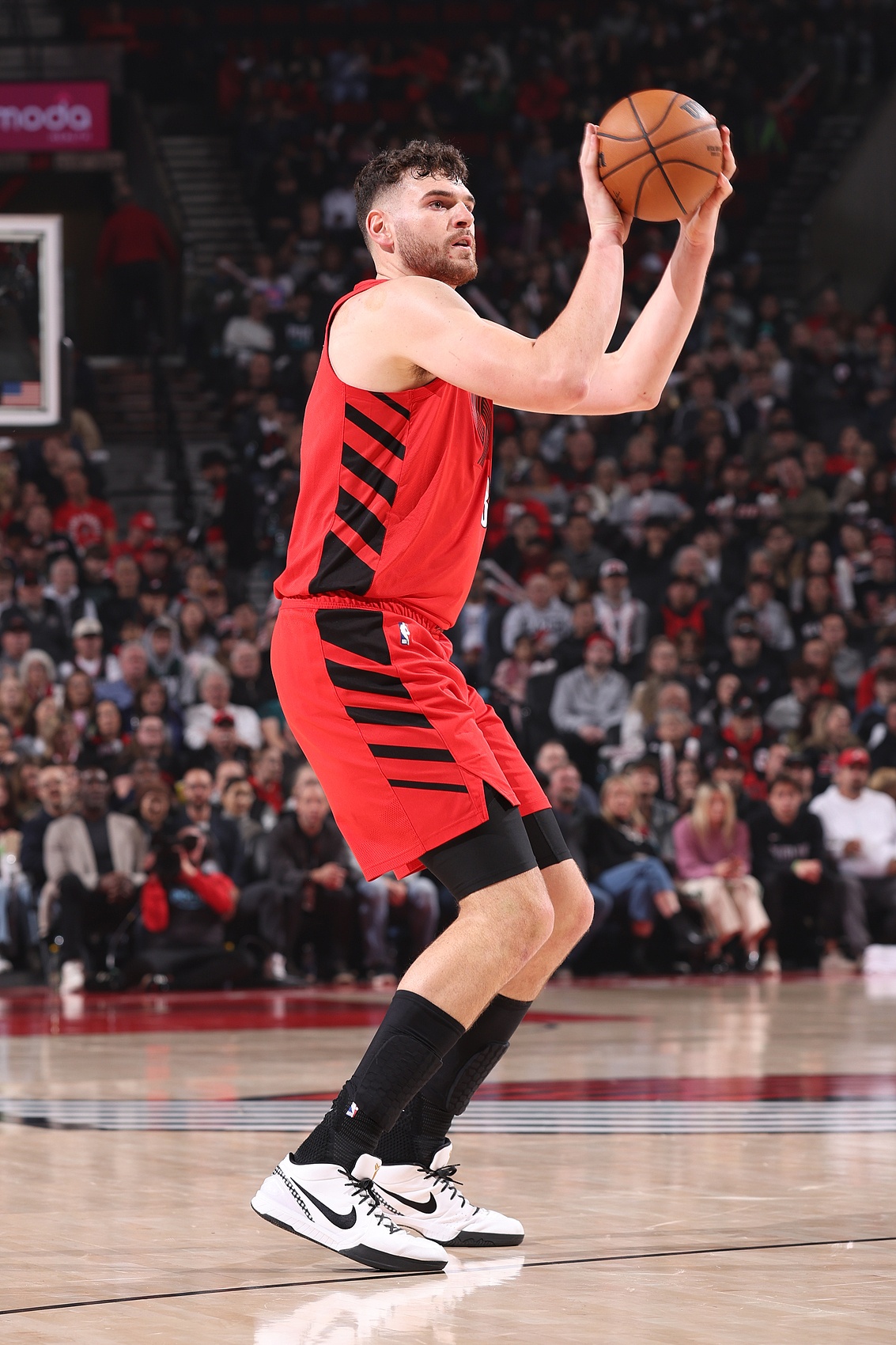 搜狐体育在线观看-拓记:魔兽训练时三分很准但比赛中不投 克林根可是真练出来了